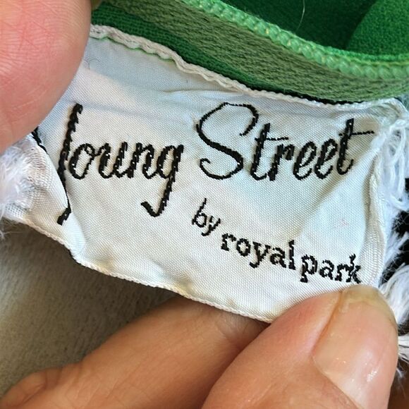 Vtg 60s/70s Young Street Brand Green, Navy Blue & White Double Knit Pant Suit - Picture 8 of 10